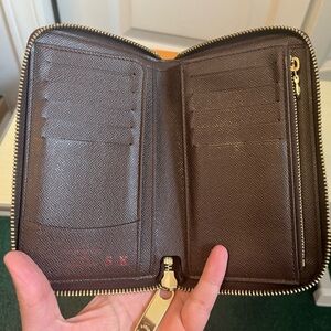 Louis Vuitton Compact Zip A Round Wallet